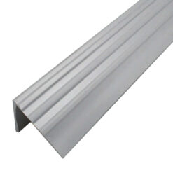 Trappenese i plast for innendørs bruk - lys grå - 4 meter